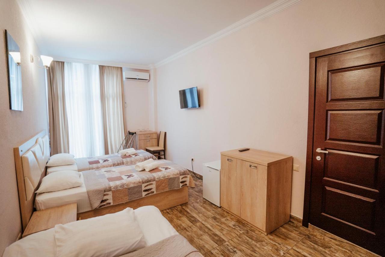 Hotel General Batumi Ngoại thất bức ảnh