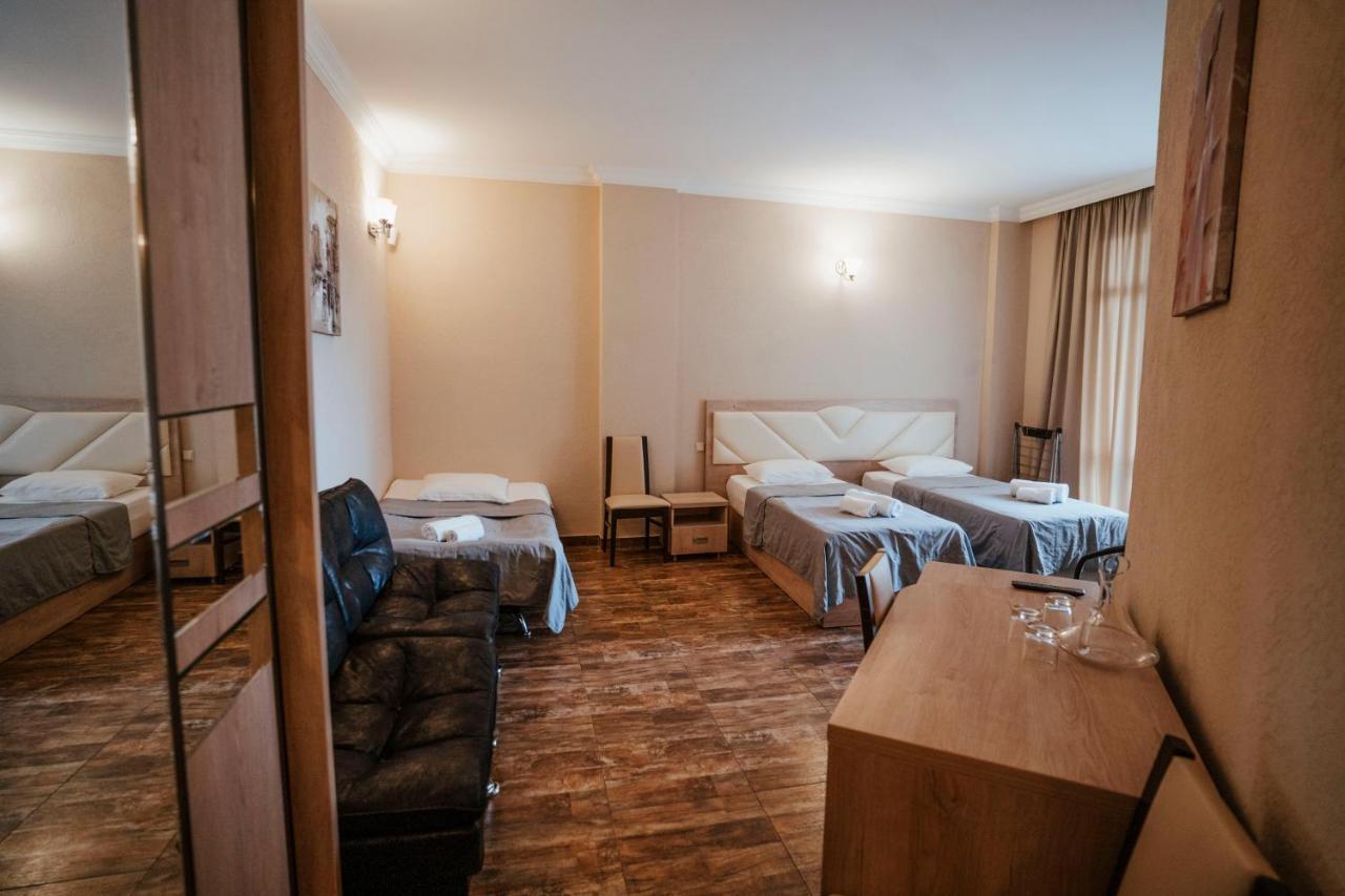 Hotel General Batumi Ngoại thất bức ảnh