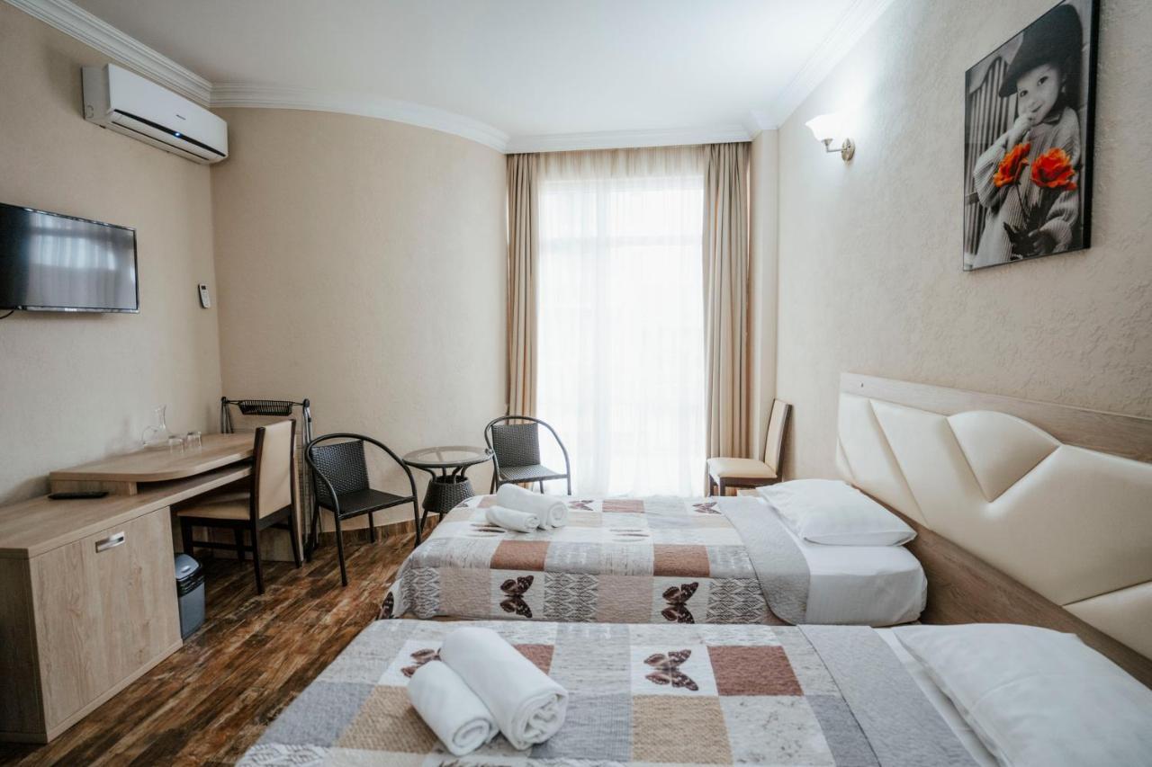 Hotel General Batumi Ngoại thất bức ảnh