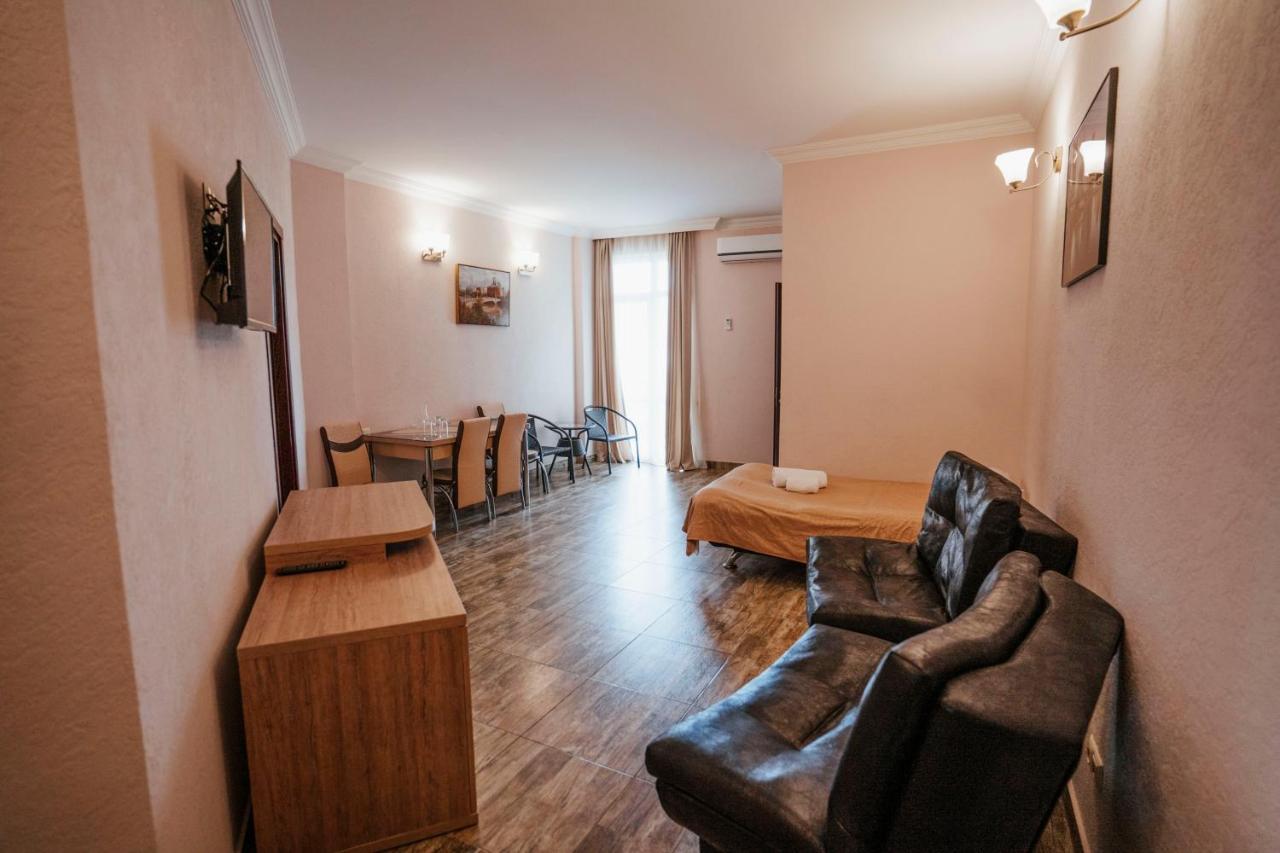 Hotel General Batumi Ngoại thất bức ảnh