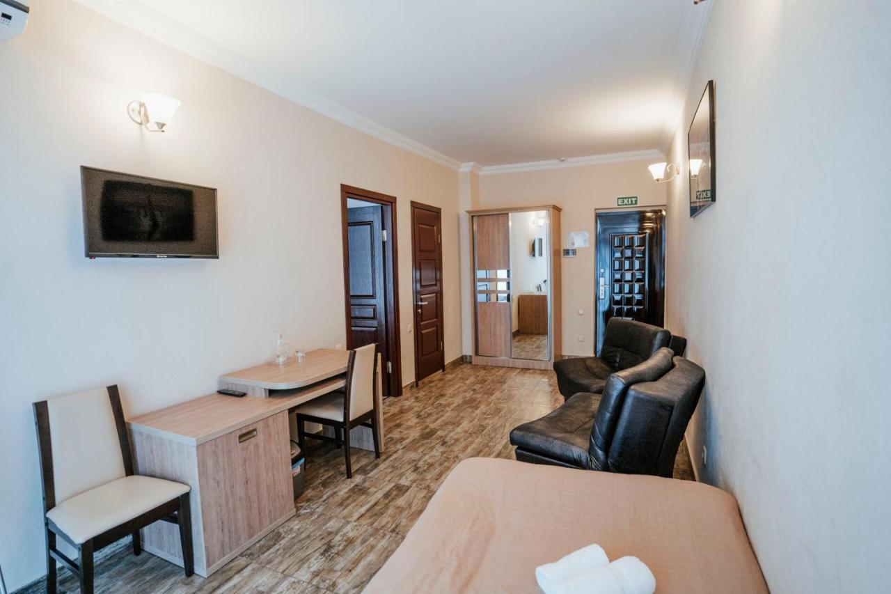 Hotel General Batumi Ngoại thất bức ảnh
