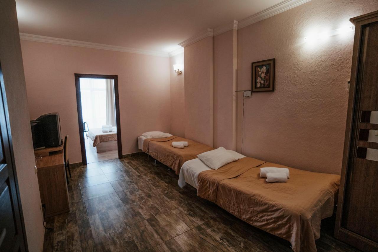 Hotel General Batumi Ngoại thất bức ảnh