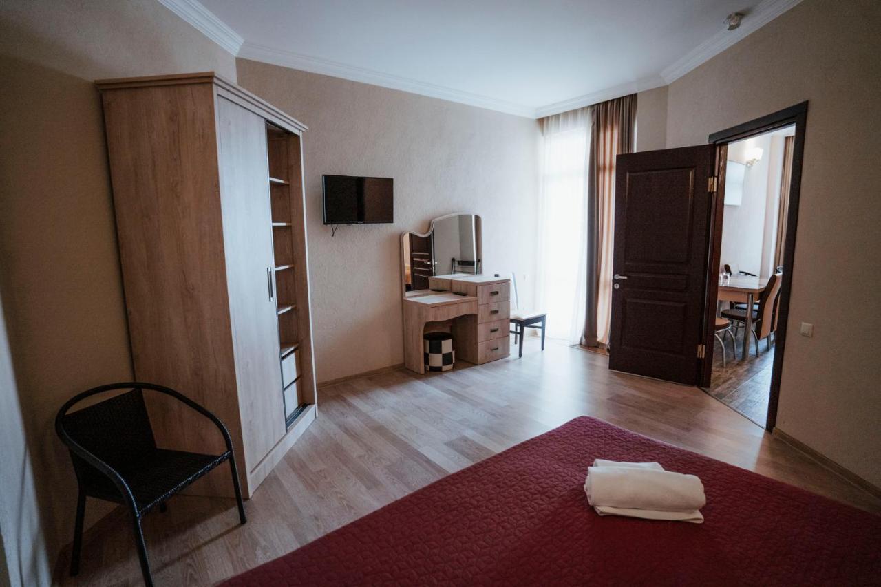 Hotel General Batumi Ngoại thất bức ảnh